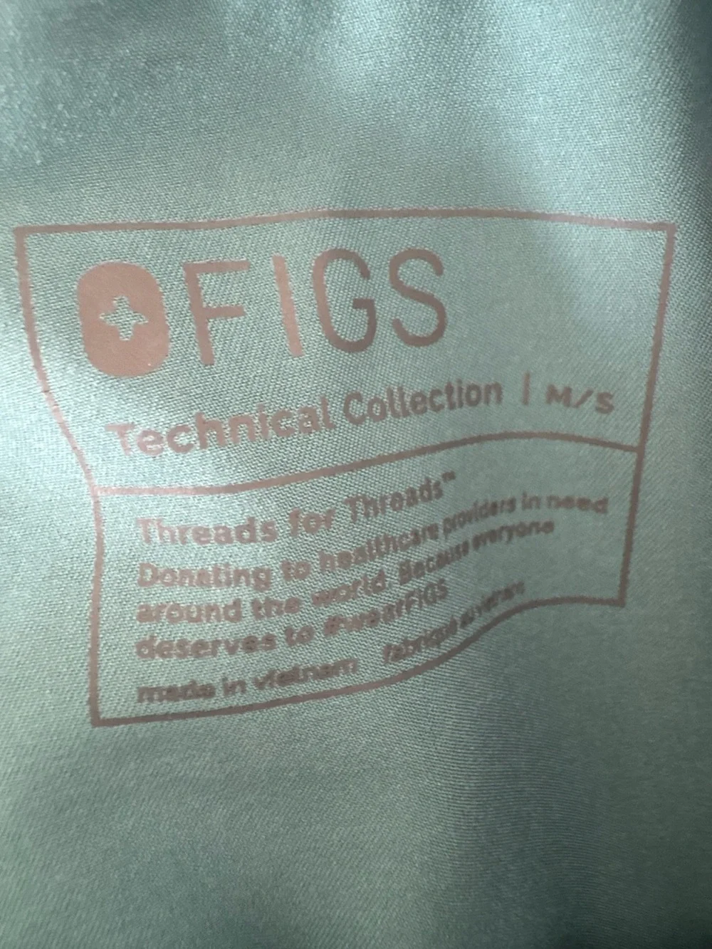 FIGS Men’s Cairo Cargo Scrub Pants Medium Short Teal Green 27” Inseam
